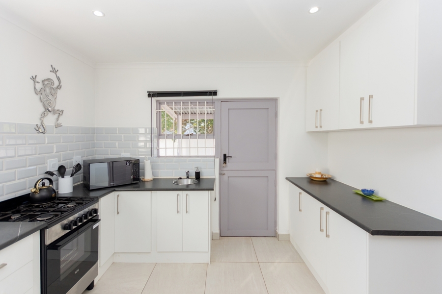 4 Bedroom Property for Sale in Mykonos Western Cape
